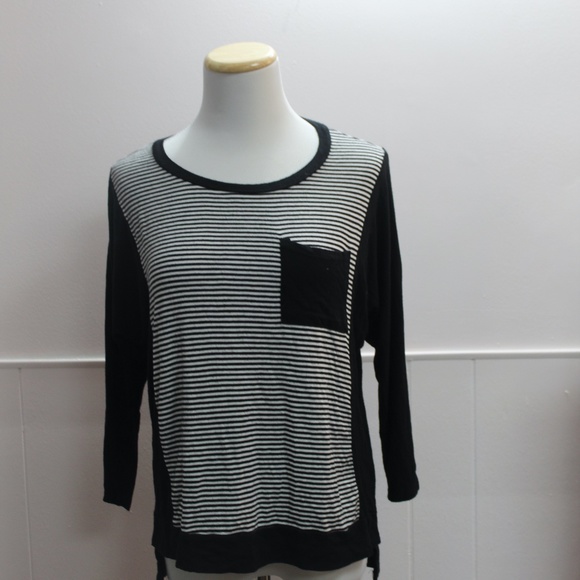 🎀3/$30 Monteau Striped Long Sleeve Top - Picture 2 of 3